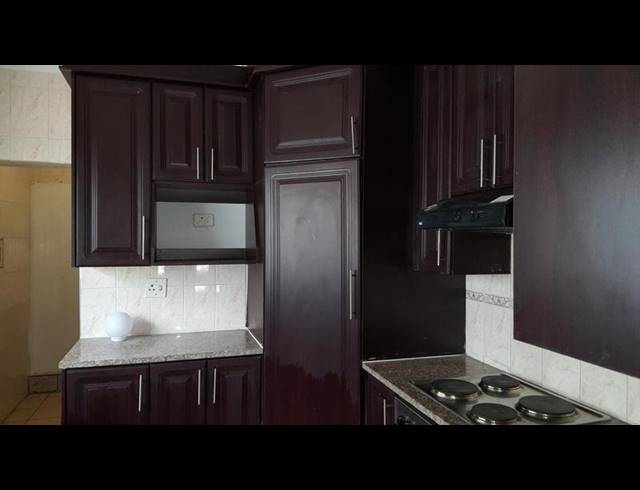 2 BEDROOM PROPERTY TO RENT IN SHALLCROSS